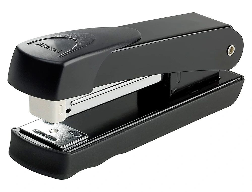 GRAPADORA REXEL METEOR METALICA CAPACIDAD DE GRAPADO 20 HOJAS USA GRAPAS 24/6 Y 26/6 COLOR NEGRO